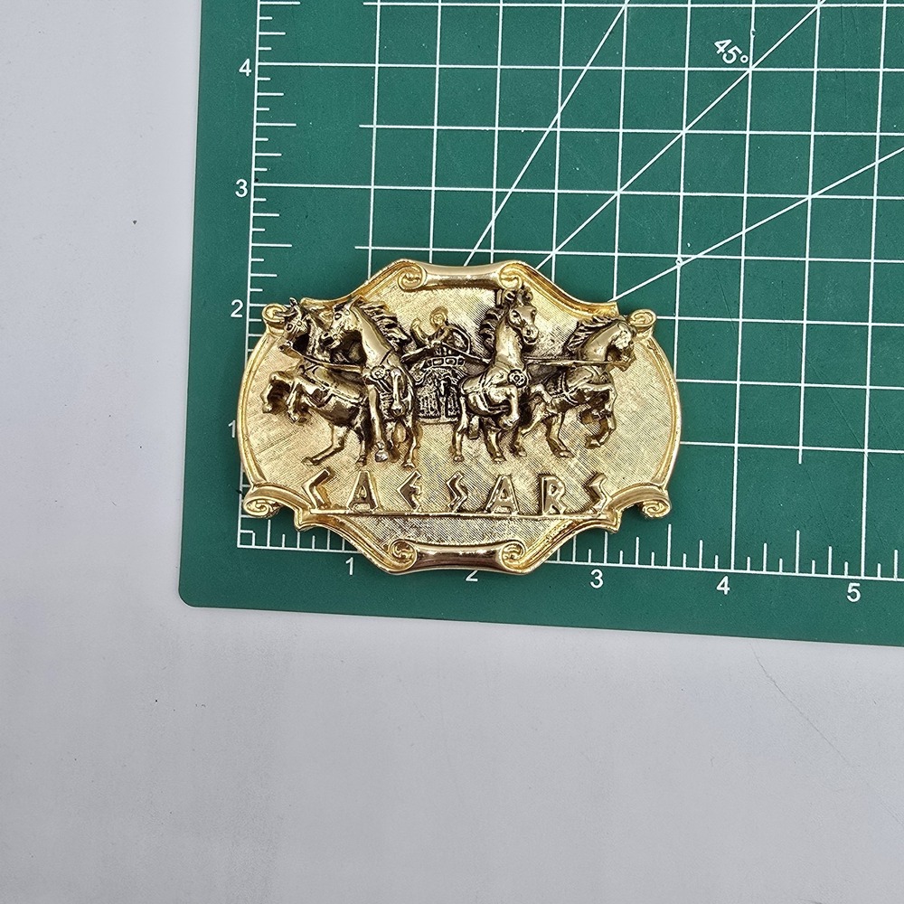 Caesars Palace Belt Buckle Gold Tone Metal 3D Chariot 4 Horses - Picture 7 of 7